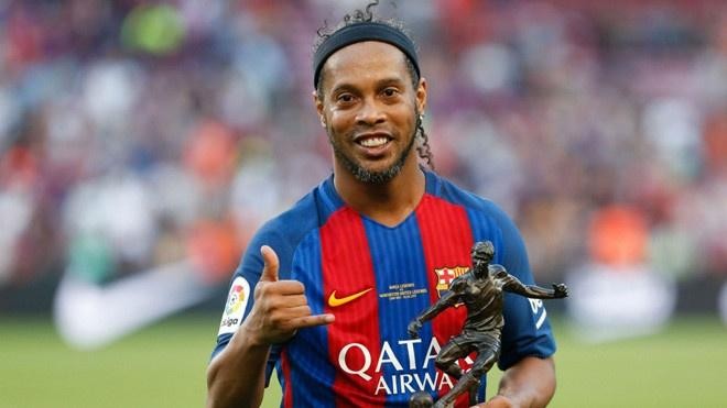 Ronaldinho là một trong những cầu thủ không có trong FO4 với nhiều lý do